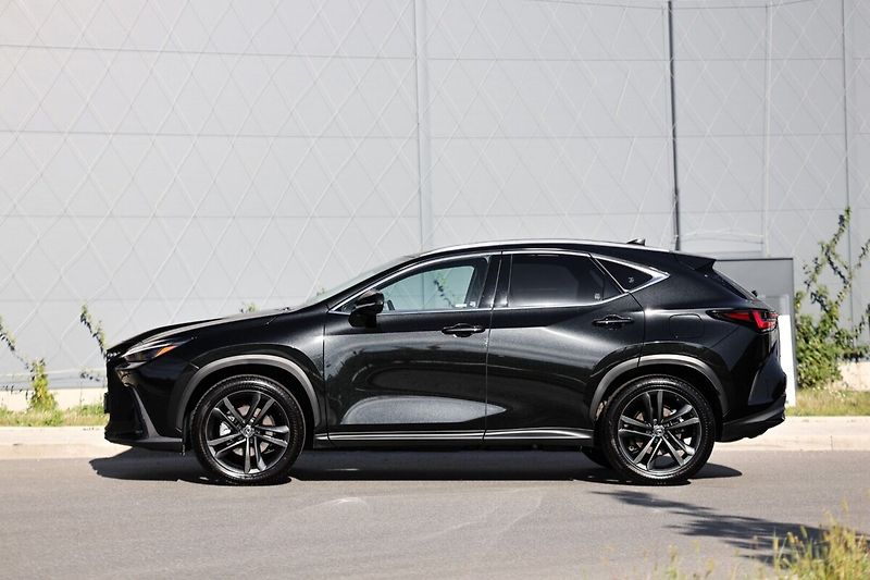 Lexus NX 350h 350H 2,5 HEV EXECUTIVE TOP - fotka 26 z 26