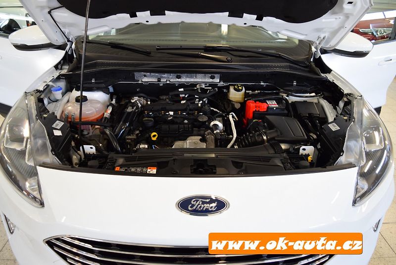 Ford Kuga 1.5 EBLUE TITANIUM 56 000 KM - fotka 52 z 57