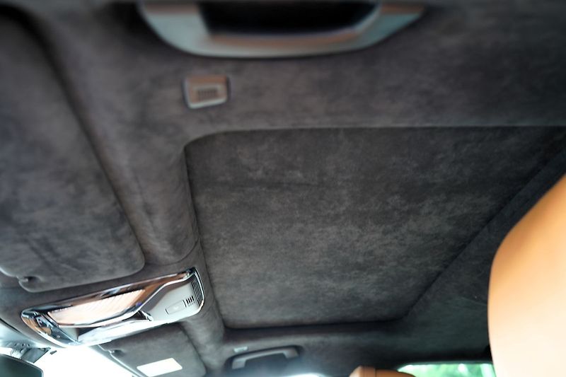 BMW Řada 7 730d xDrive/9AT/Lasery - fotka 42 z 44