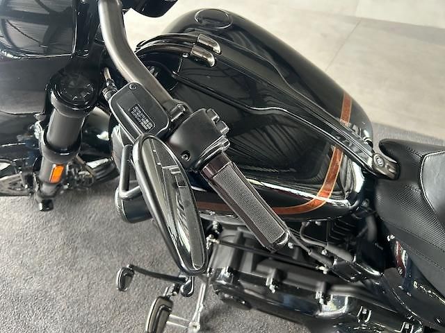 Harley-Davidson FXSE Softail Breakout CVO (2016) - fotka 23 z 26