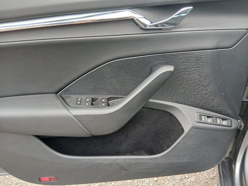 Škoda Octavia 4, iV, Plug in Hybrid, ALU 18 - fotka 22 z 66
