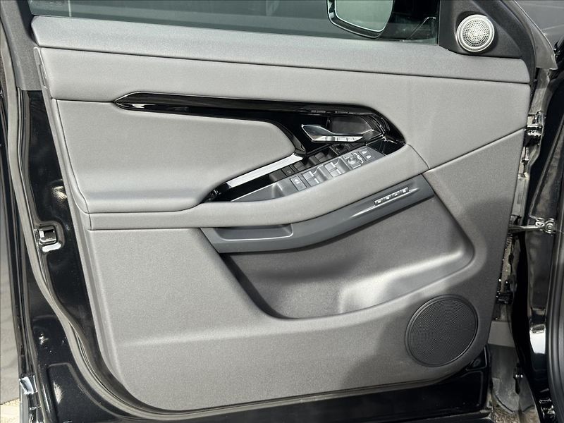 Land Rover Range Rover Evoque 2,0 D165 S AWD AT MY25 DPH - fotka 29 z 32