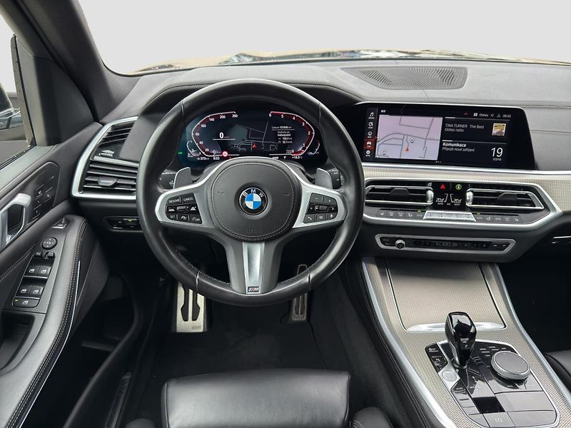 BMW X5 xDrive30d - fotka 10 z 22
