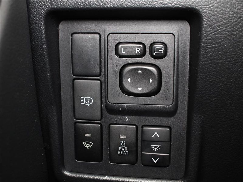 Toyota Land Cruiser 3,0 D-4D Anniversary 120tkm.ČR - fotka 14 z 22