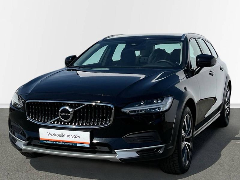Volvo V90 (2024) B4 AWD diesel Ultimate Auto - fotka 19 z 20