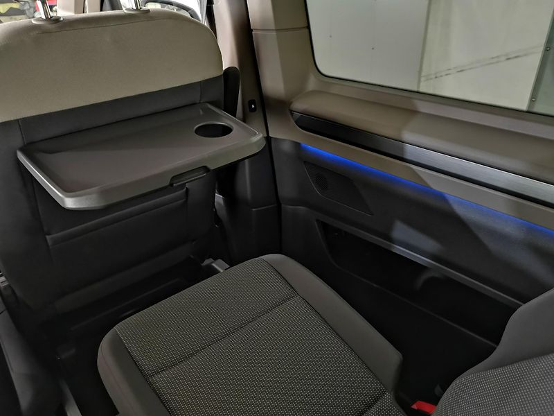 Volkswagen Multivan (2023) LED ACC WEBASTO EL.DVEŘE LANG - fotka 14 z 28