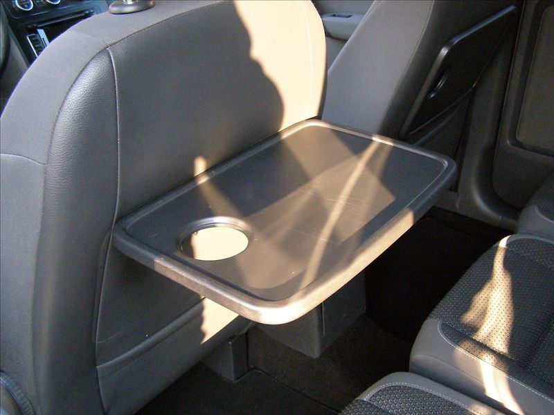 Volkswagen Touran 1,2   77KW REZERVACE - fotka 19 z 39