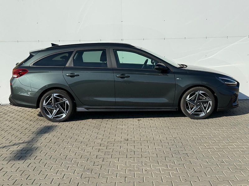 Hyundai i30 1.5 T-GDI MHEV DCT N-Line - fotka 8 z 29