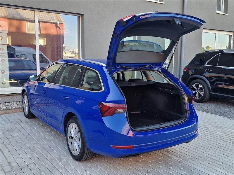 Škoda Octavia 2.0 TDI Style,původ ČR,1.Maj - fotka 42 z 50