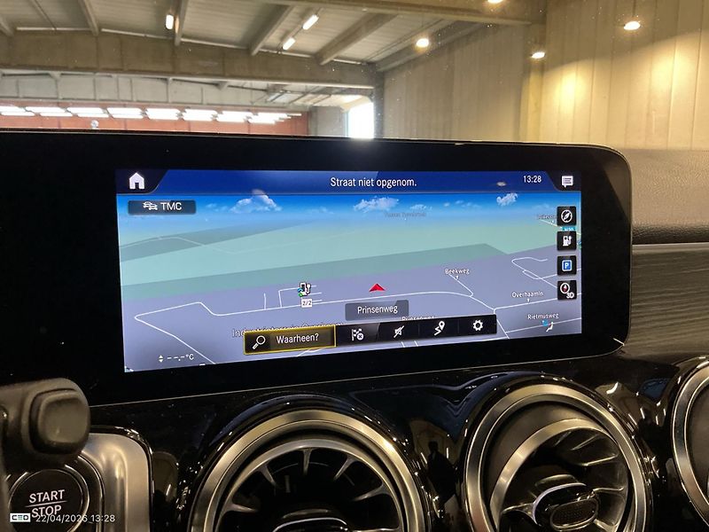Mercedes-Benz EQB (2021) 300 Luxury 4-Matic 4×4 - fotka 7 z 8