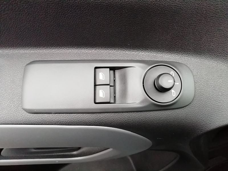 Toyota ProAce City Verso 1,5 D-4D L2 A/T Business - fotka 16 z 17
