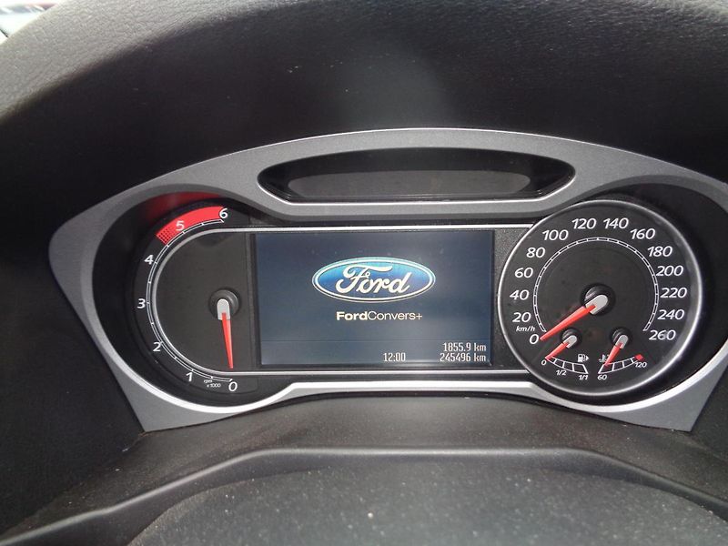 Ford Mondeo 2,0 TDCI - fotka 9 z 13