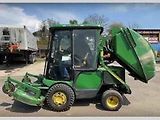 Sekačka John Deere 1565.