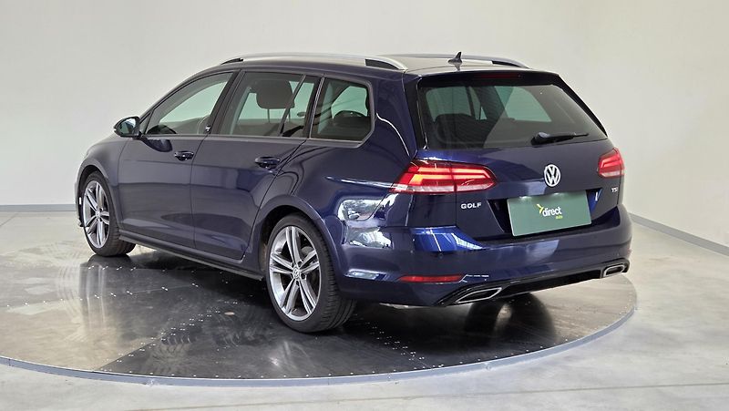 Volkswagen Golf - fotka 3 z 6