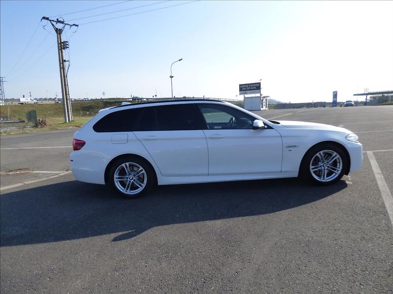 BMW Řada 5 2,0 525xd  M-Paket - fotka 3 z 42