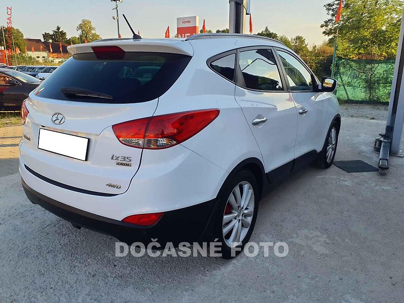 Hyundai ix35 (2010) 2.0 CRDI - fotka 2 z 3