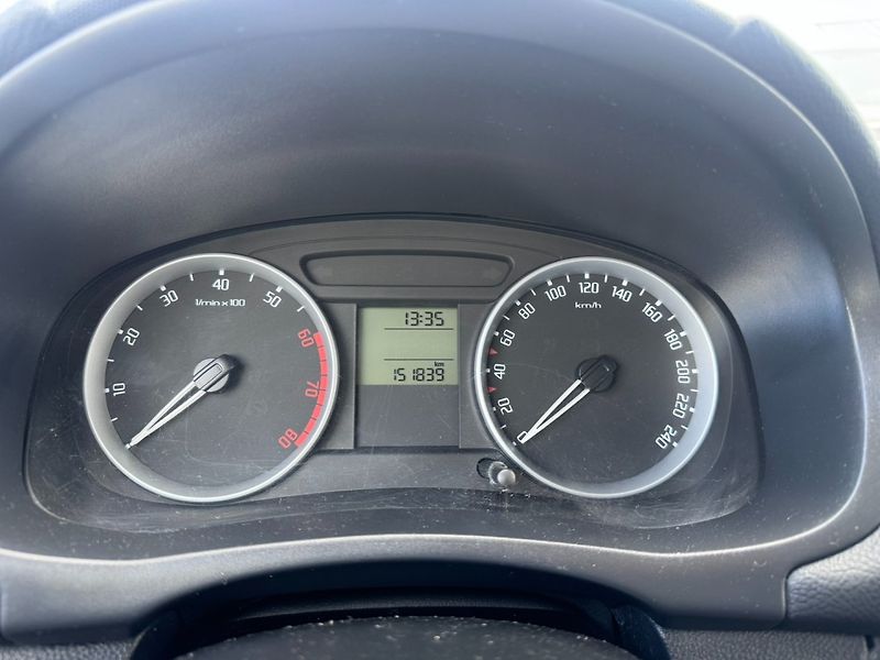 Škoda Fabia (2008) 1,2 HTP 44 KW KILOMETRY - fotka 22 z 38