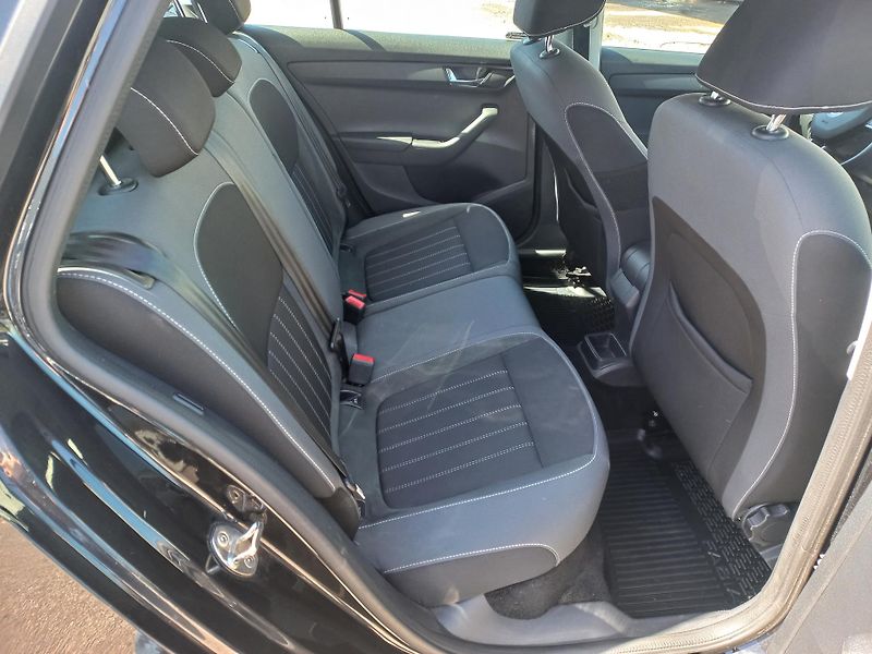 Škoda Fabia (2019) 1.0TSi 81kW DSG ČR DPH - fotka 13 z 18