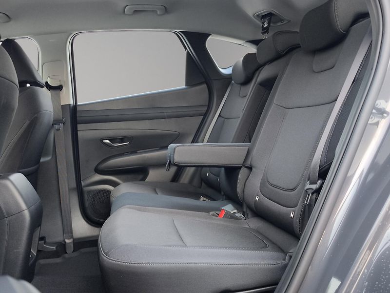 Hyundai Tucson (2025) 1.6 T-GDi 117kW, ČR, 1. maj., - fotka 23 z 24