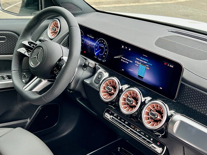 Mercedes-Benz EQB (2025) 250+ Electric Art - fotka 17 z 30