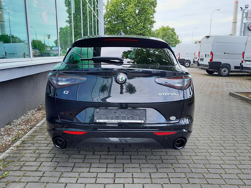 Alfa Romeo Stelvio (2026) Veloce 4x4 2,2 MTJ  210PS - fotka 7 z 33