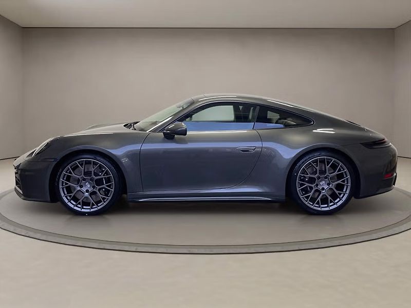 Porsche 911 (2026) Carrera 4S Lift InnoDrive BOSE - fotka 4 z 21