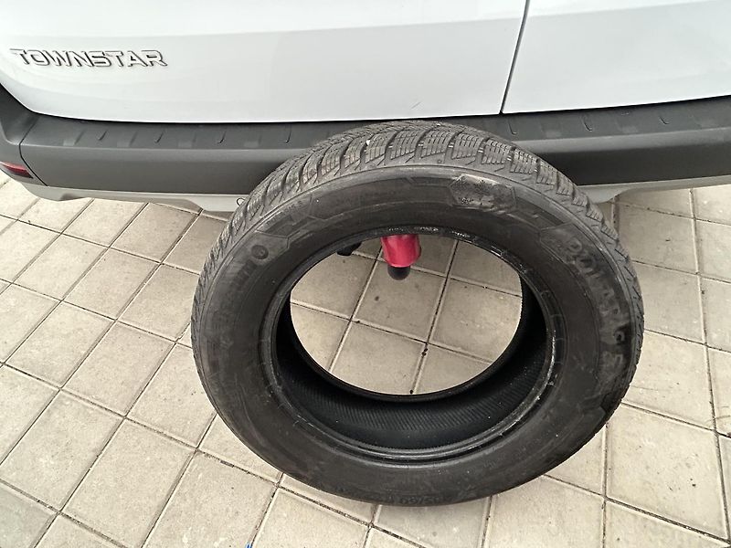 Nissan Townstar 1.3 DIG-T Connecta - fotka 28 z 29