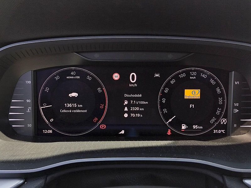 Škoda Octavia (2024) Selection 1,5 Tsi 110 Kw - fotka 7 z 37