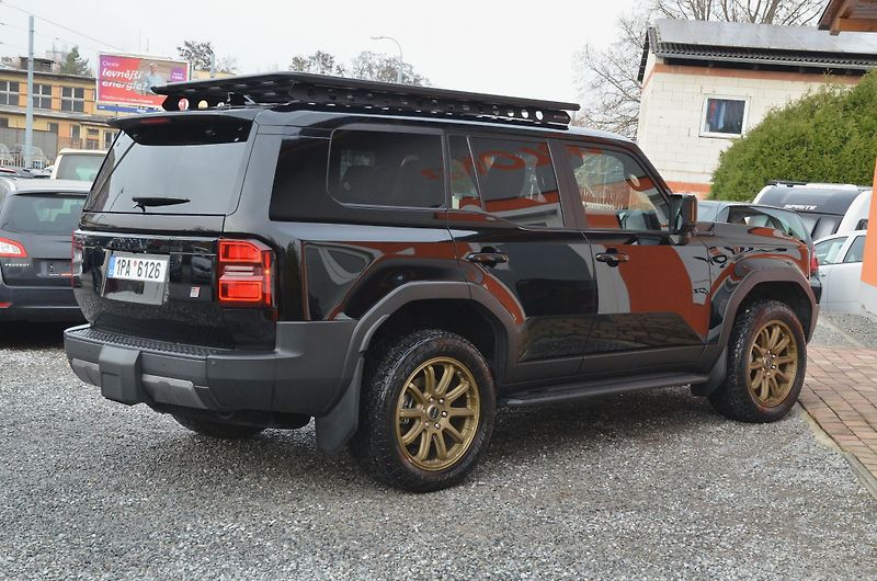 Toyota Land Cruiser 2.4 iFORCE MAX / ČR (Dajbych) - fotka 7 z 45