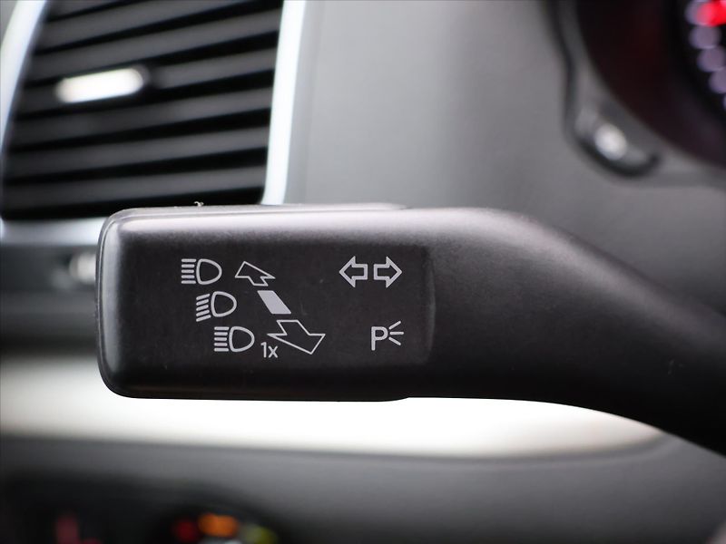 Seat Alhambra 2,0 TDI 125kW DSG Style DPH - fotka 17 z 33