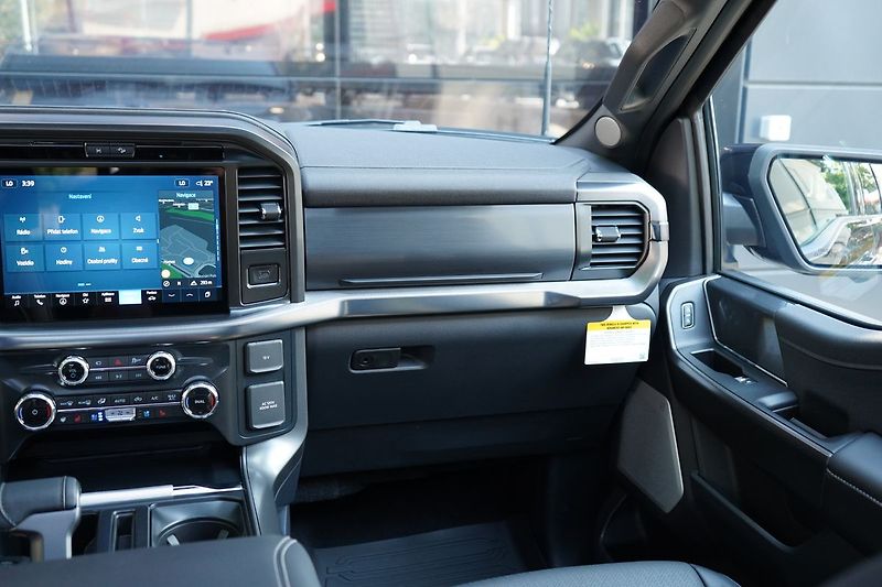 Ford F-150 (2026) Lariat 5,0 298 kW - fotka 31 z 56