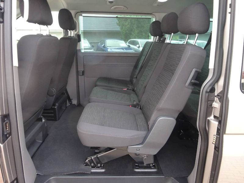 Volkswagen Caravelle (2022) 6.1 CL TDI DR DSG - fotka 24 z 26