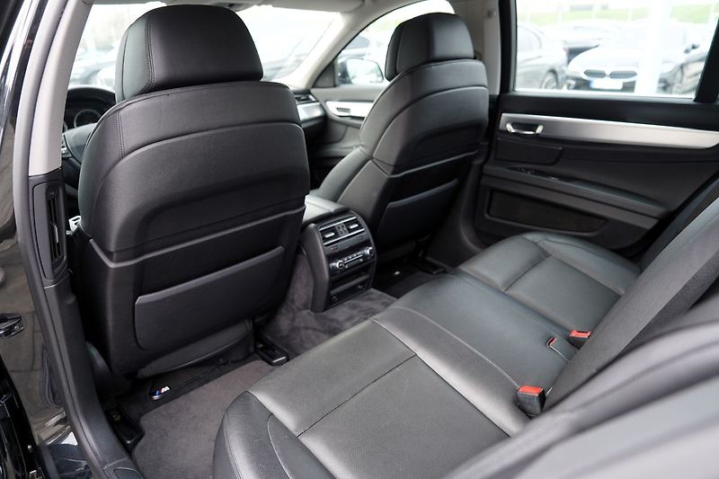 BMW Řada 7 730d  NEPOJÍZDNÉ, - fotka 33 z 45