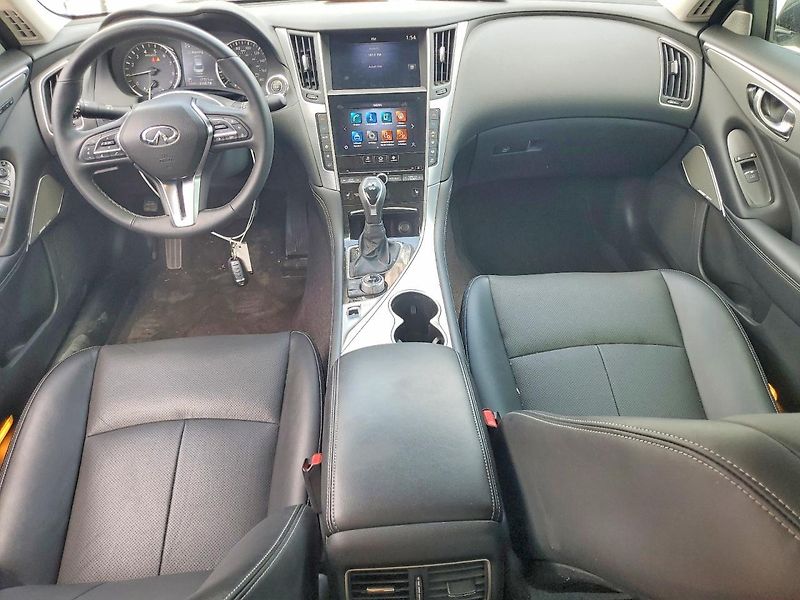 Infiniti Q50 (2022) LUXE  - fotka 8 z 11
