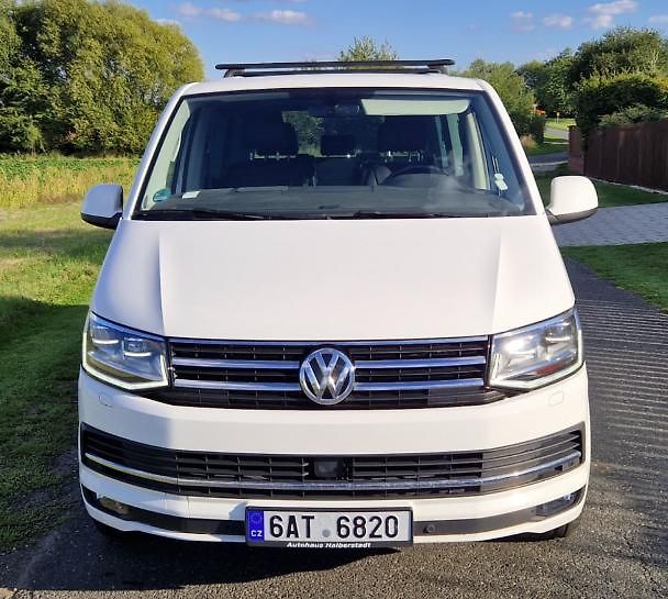 Volkswagen Multivan (2017) 7 místný - fotka 9 z 10