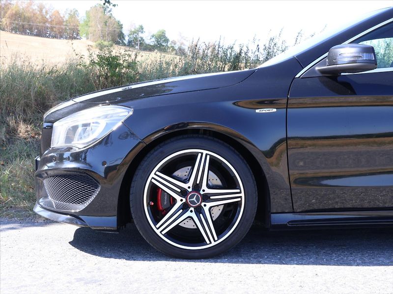 Mercedes-Benz CLA 2,0 250 160kW 4M AMG Sport SB - fotka 30 z 37