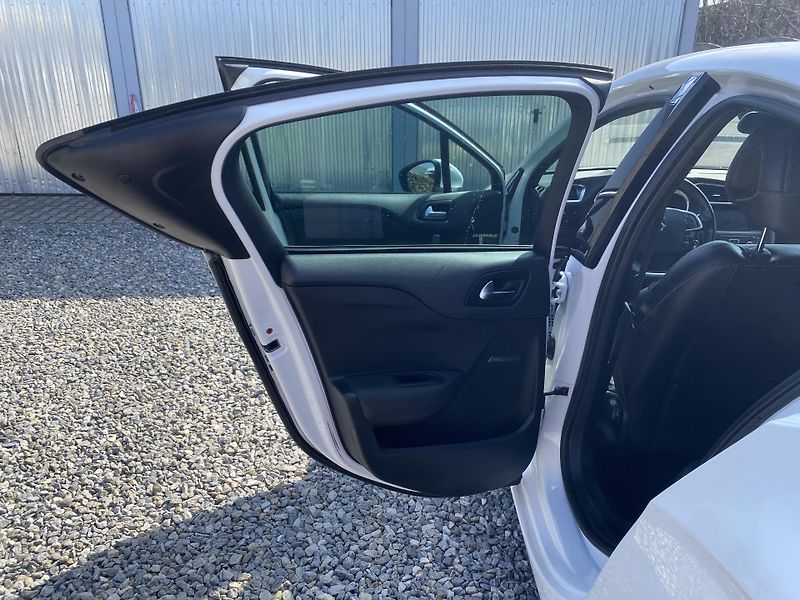Citroën DS4 1.6i 16V 120PS EXCLUSIVE TOP!! - fotka 104 z 160