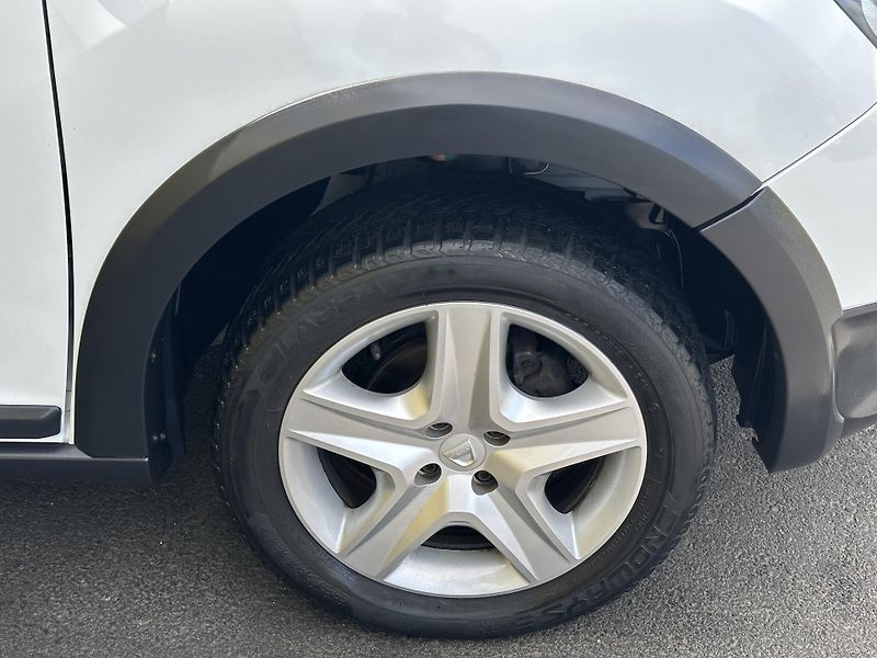 Dacia Sandero (2016) STEPWAY 0.9/66kW *ČR* KLIMA*  - fotka 34 z 34