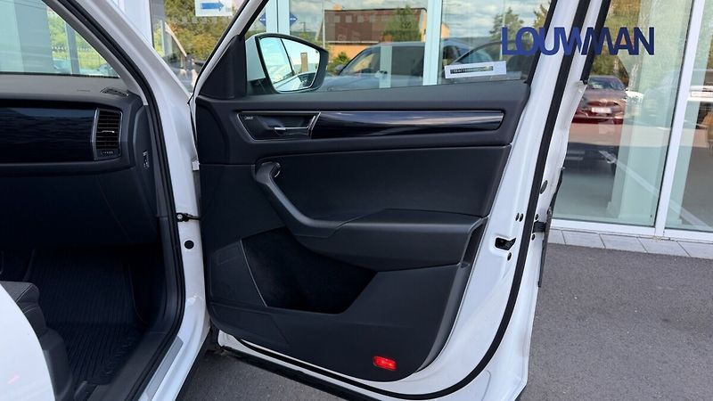 Škoda Kodiaq 2,0 DSG STYLE PLUS AWD - fotka 20 z 32