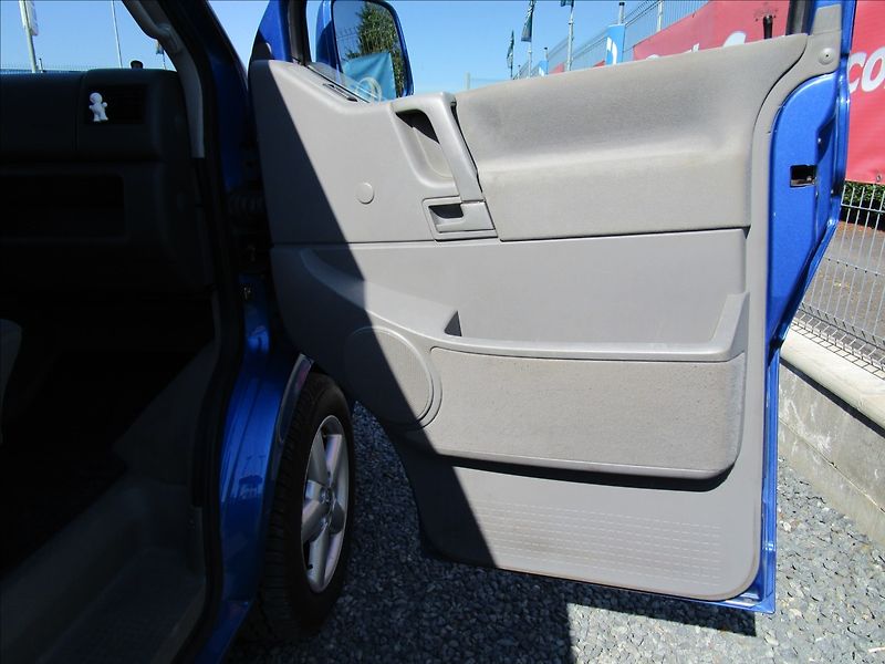 Volkswagen Multivan 2.5TDi 111kW, Atlantis, 7 míst - fotka 26 z 53