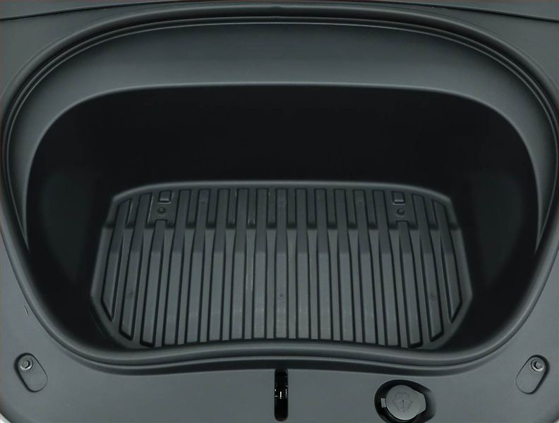Tesla Model 3 (2023) Standard Range LFP, SoH 94% - fotka 17 z 21