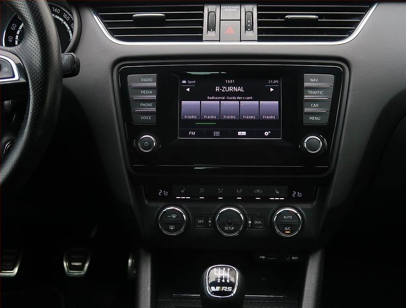 Škoda Octavia (2013) RS 2.0 TDI, Serv.kniha, Xenony - fotka 12 z 20