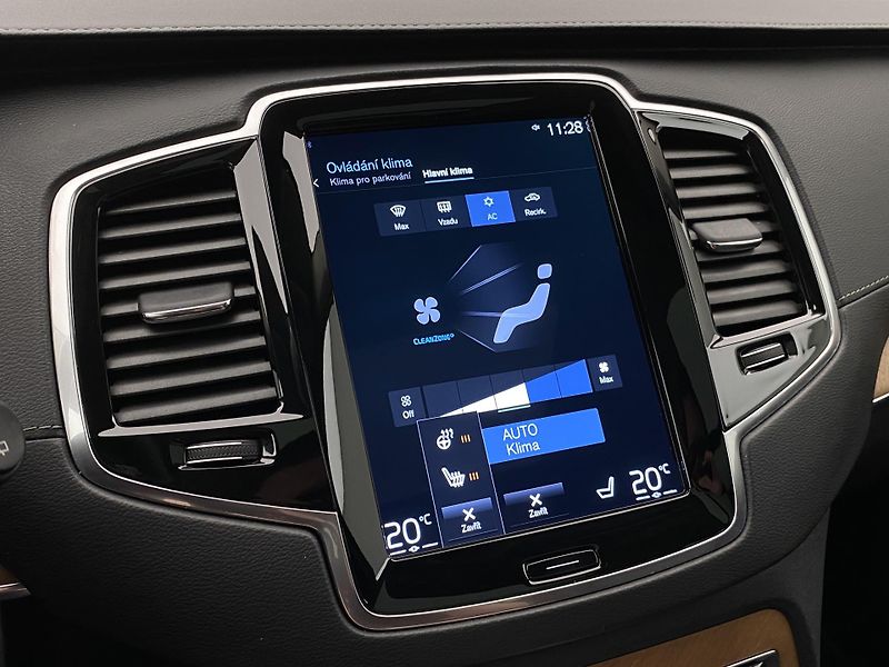 Volvo XC90 B5 AWD INSCRIPTION REZERVACE - fotka 43 z 46