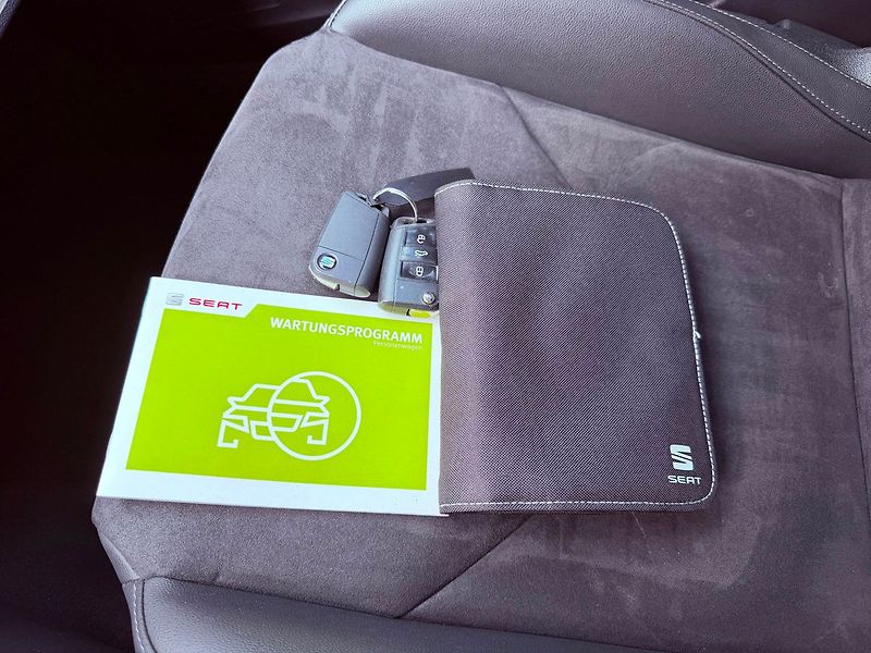 Seat Leon 1.4 TSi Xcellence, Serviska - fotka 26 z 28