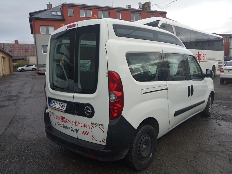 Opel Combo (2017) 1.6 /88kW - fotka 2 z 4