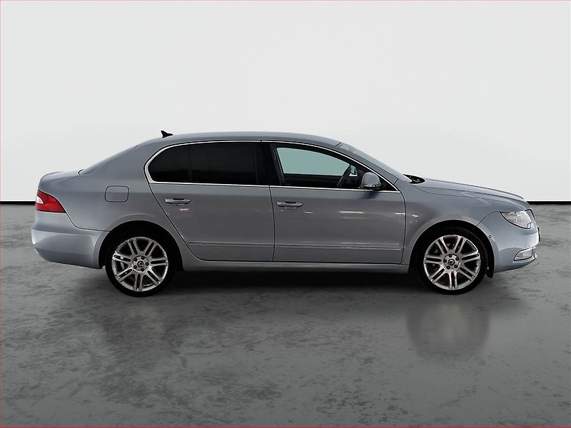 Škoda Superb (2011) Ambition 2.0 TDI, 4X4, Kůže - fotka 6 z 22