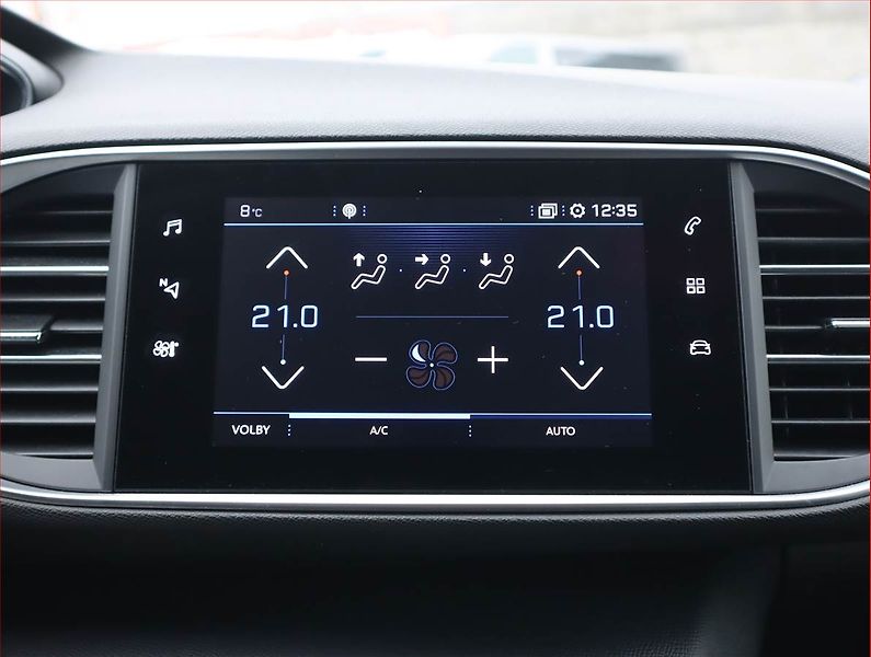 Peugeot 308 (2021) Style 1.5 BlueHDi, Serv.kniha - fotka 16 z 20