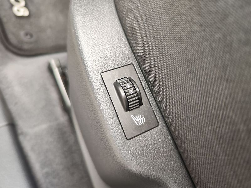 Peugeot 5008 2.0 HDI/110kW Allure - fotka 32 z 35