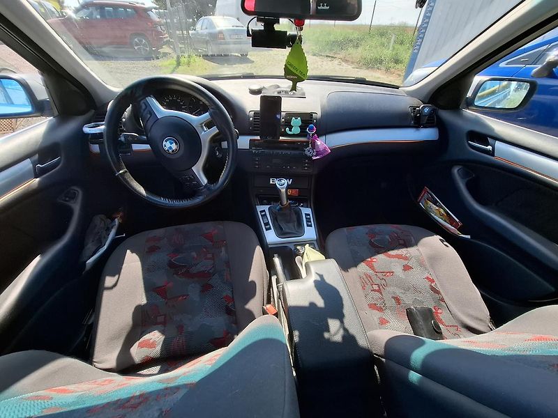 BMW Řada 3 (2001) 330 XD - fotka 7 z 8