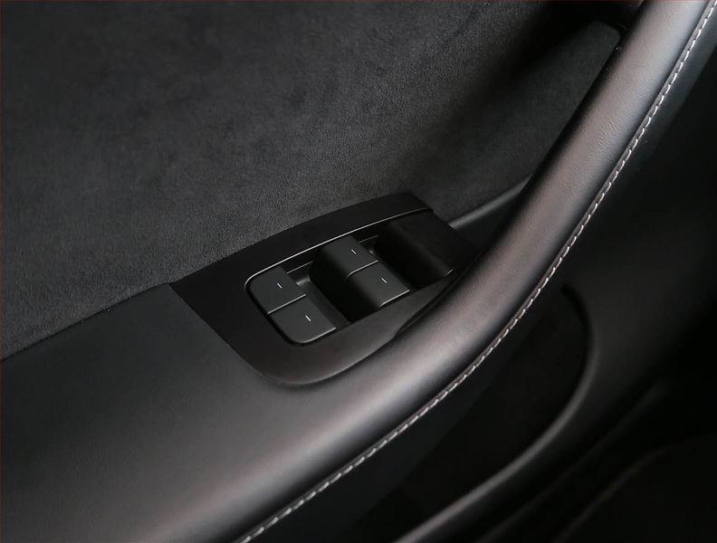 Tesla Model Y (2023) Long Range AWD 79kWh, SoH 92% - fotka 21 z 31